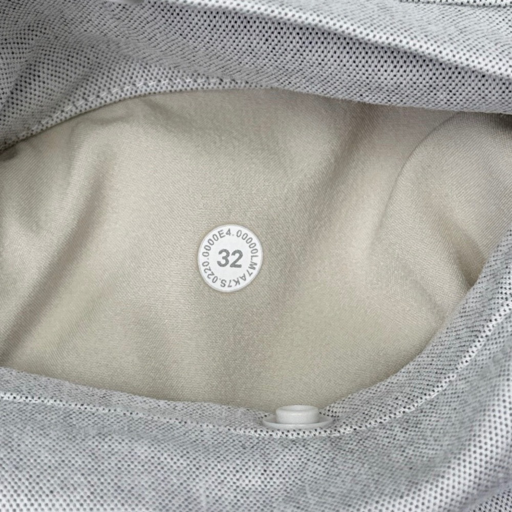 Lululemon Commission Shorts Mens Size 32 Gray 9" Inseam Chino Athleisure Casual - Picture 5 of 7